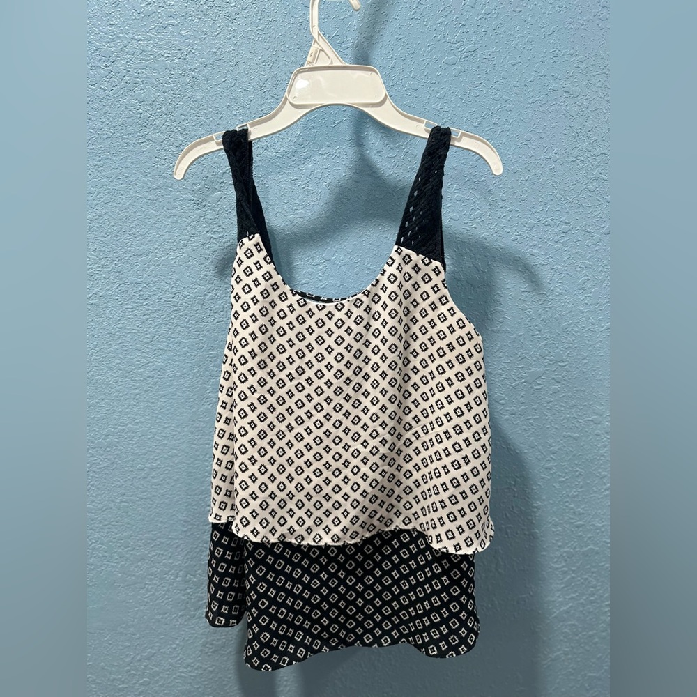 BCX Black and white blouse back cut